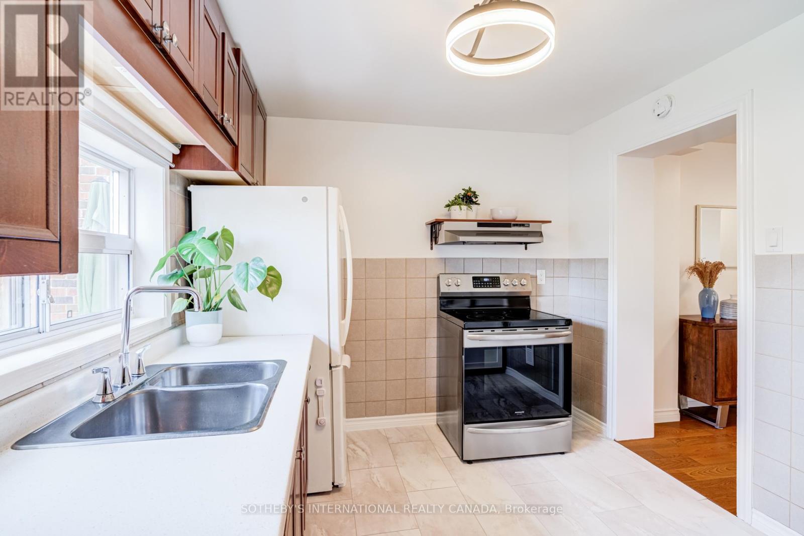 712 Willard Avenue, Toronto, Ontario  M6S 3S5 - Photo 15 - W13030882