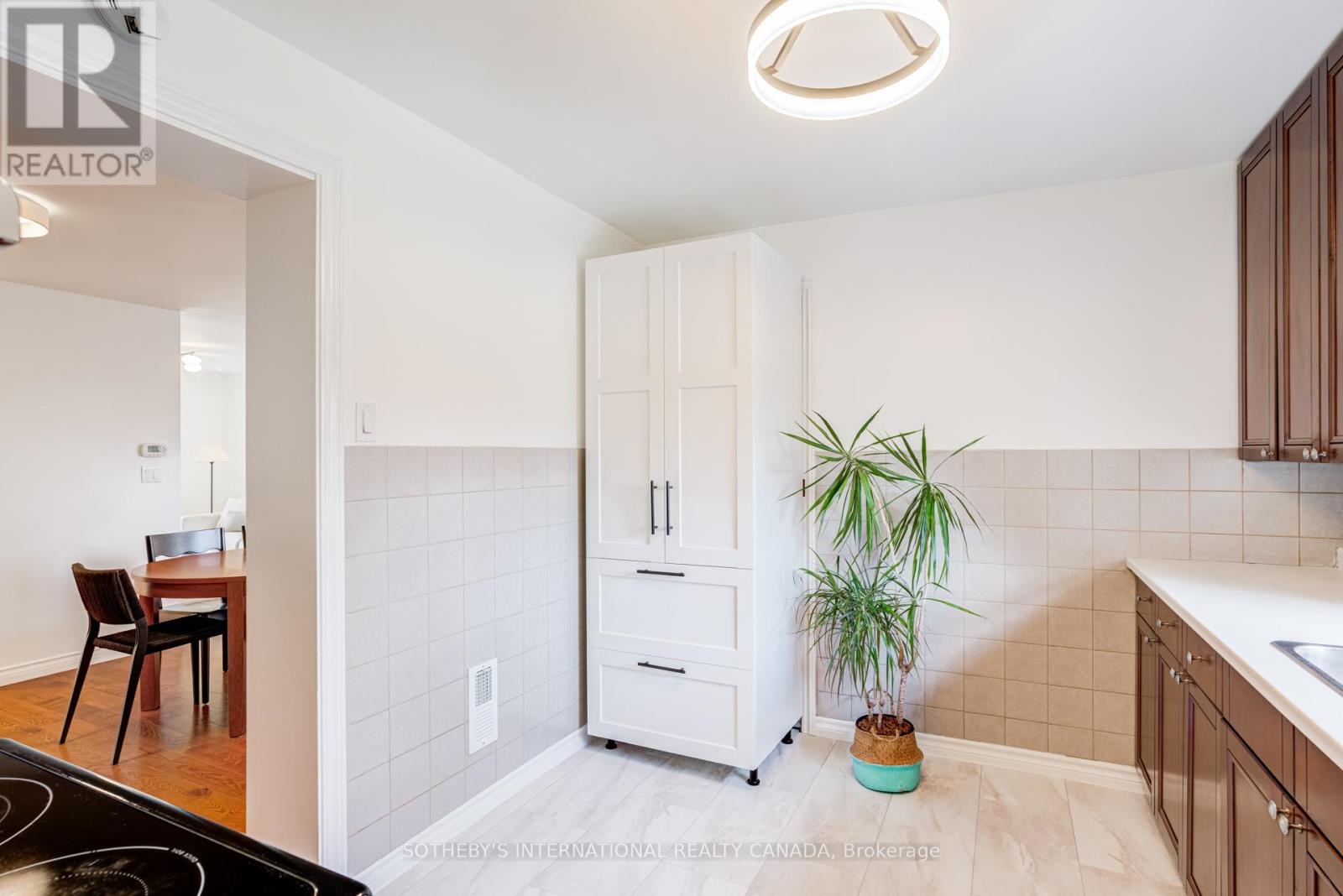 712 Willard Avenue, Toronto, Ontario  M6S 3S5 - Photo 17 - W13030882