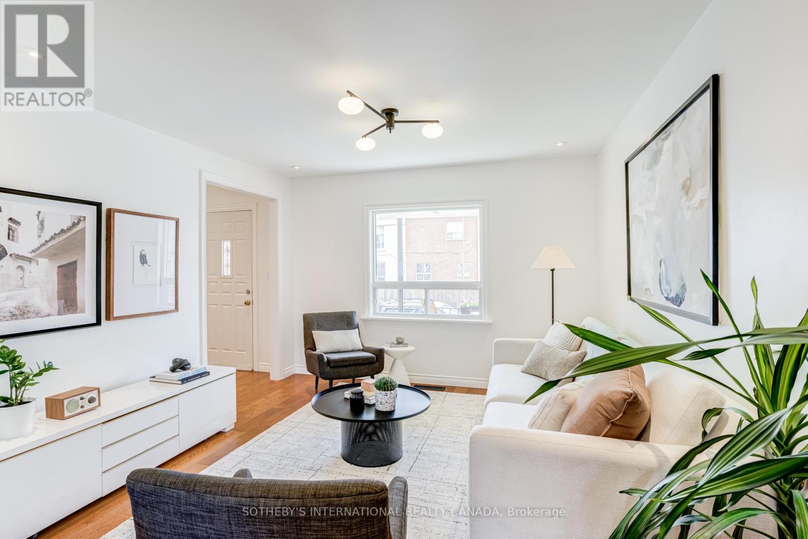 712 Willard Avenue, Toronto, Ontario  M6S 3S5 - Photo 5 - W13030882