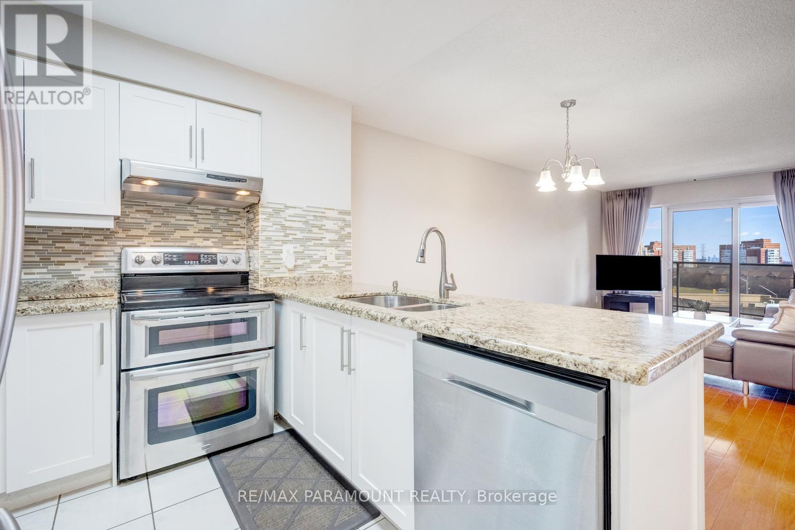 616 - 25 Kingsbridge Garden Circle, Mississauga, Ontario  L5R 4B1 - Photo 15 - W13030904