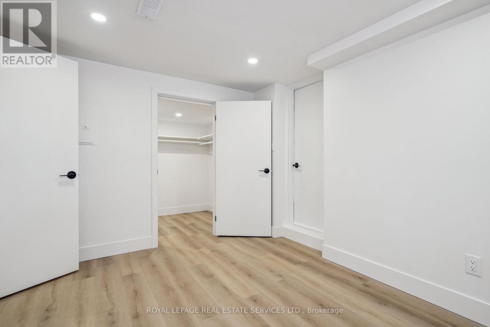 Suite B - 1 Yorkview Drive, Toronto, Ontario  M8Z 2E7 - Photo 10 - W13030926
