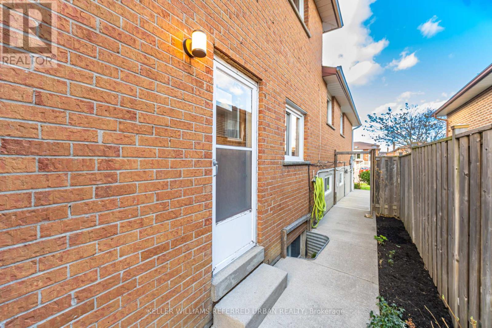 4135 Dunmow Crescent, Mississauga, Ontario  L4Z 1E1 - Photo 35 - W13030940