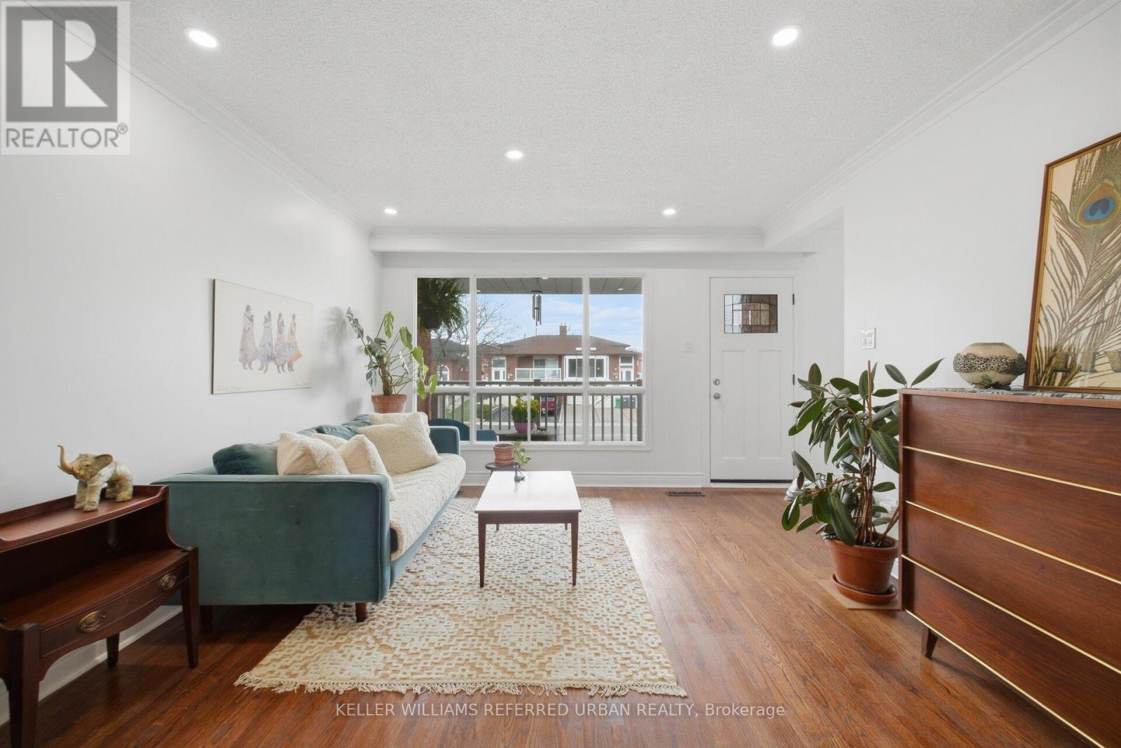 4135 Dunmow Crescent, Mississauga, Ontario  L4Z 1E1 - Photo 5 - W13030940