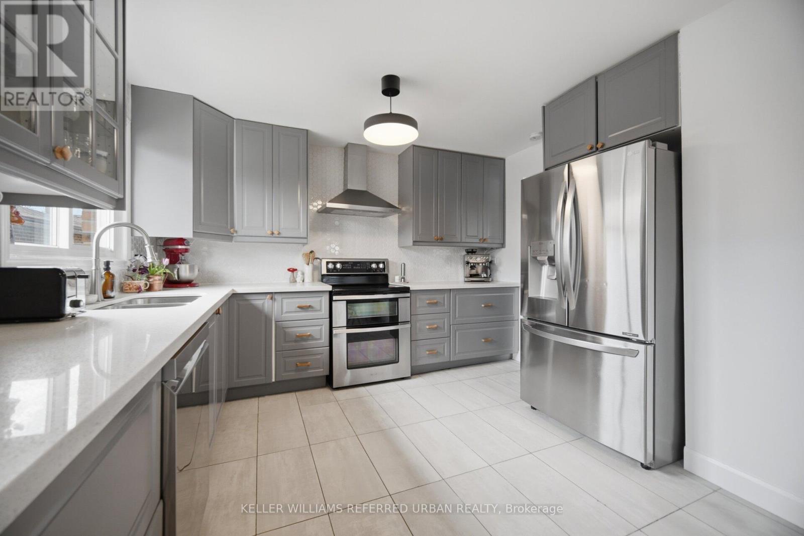 4135 Dunmow Crescent, Mississauga, Ontario  L4Z 1E1 - Photo 9 - W13030940