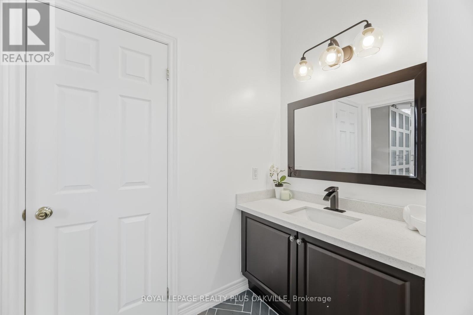 3409 Liptay Avenue, Oakville, Ontario  L6M 0M8 - Photo 35 - W13030954