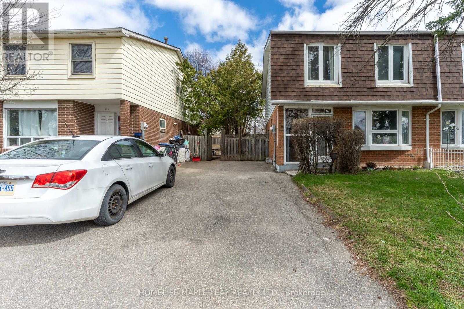 148 Hansen Road N, Brampton, Ontario  L6V 2G6 - Photo 3 - W13031036