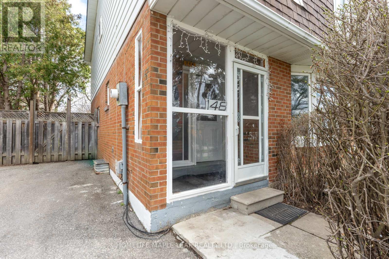 148 Hansen Road N, Brampton, Ontario  L6V 2G6 - Photo 4 - W13031036