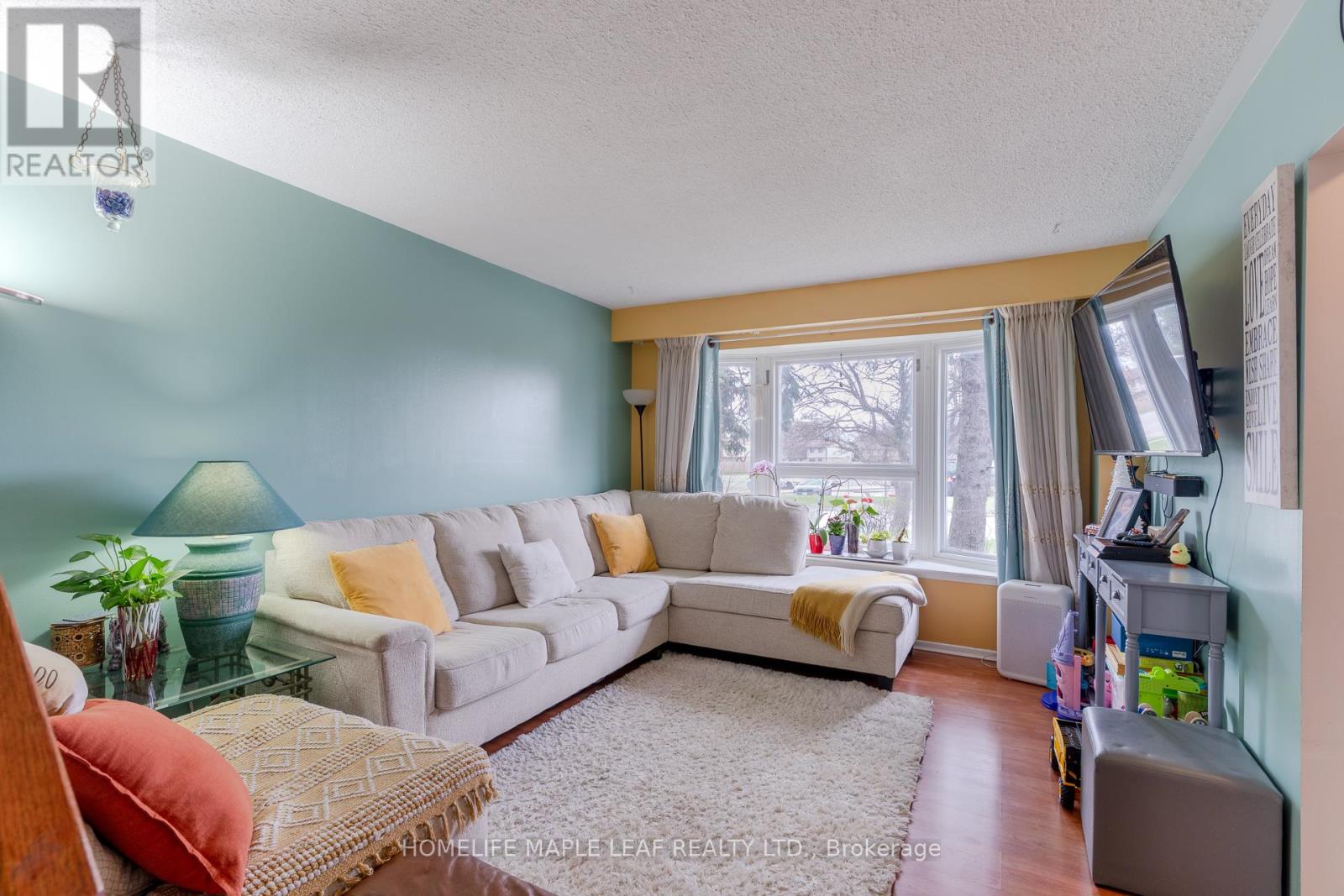 148 Hansen Road N, Brampton, Ontario  L6V 2G6 - Photo 8 - W13031036