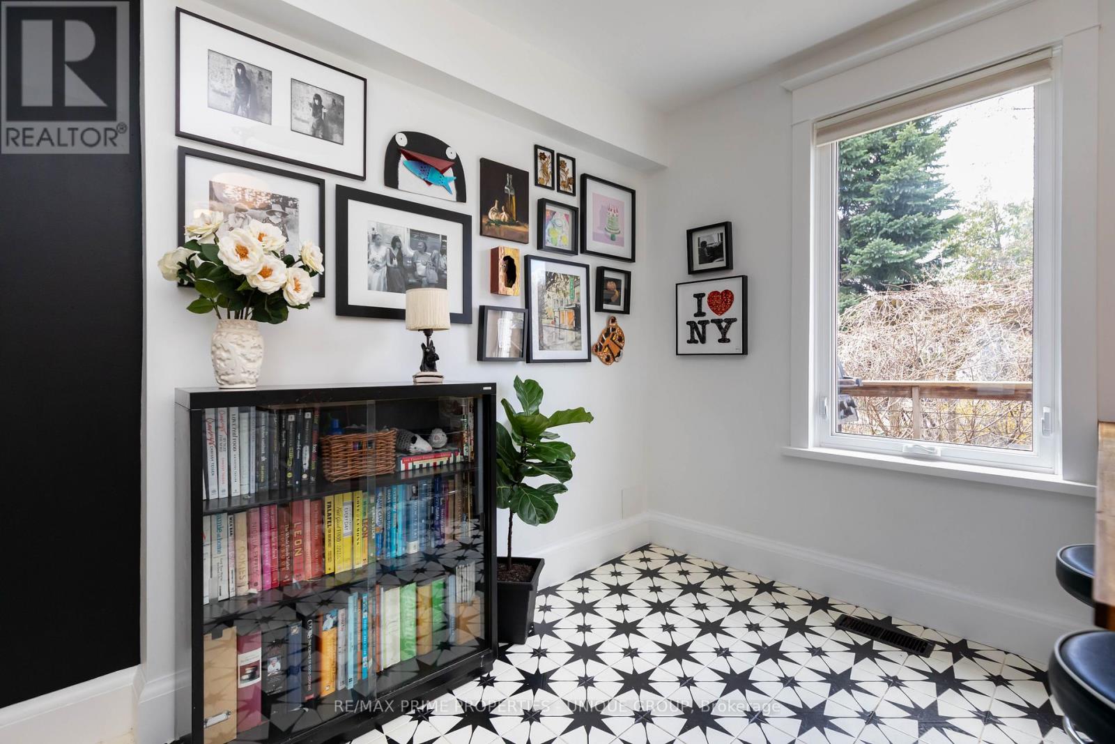 306 Westmoreland Avenue, Toronto, Ontario  M6H 3A5 - Photo 17 - W13031052