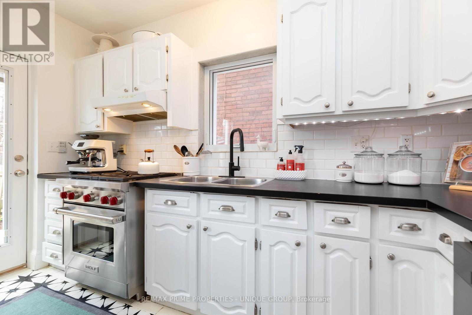 306 Westmoreland Avenue, Toronto, Ontario  M6H 3A5 - Photo 18 - W13031052