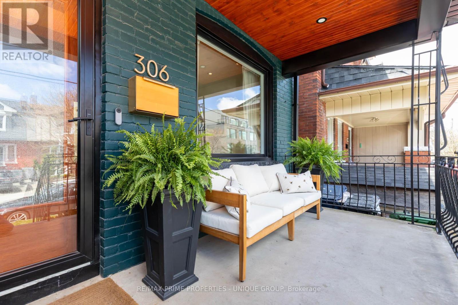 306 Westmoreland Avenue, Toronto, Ontario  M6H 3A5 - Photo 2 - W13031052