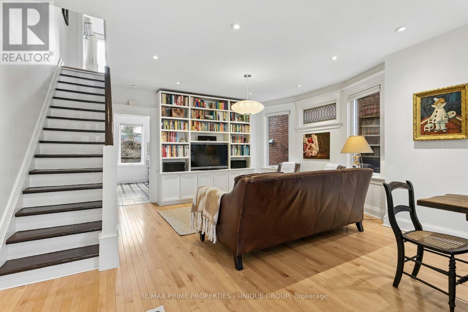 306 Westmoreland Avenue, Toronto, Ontario  M6H 3A5 - Photo 3 - W13031052