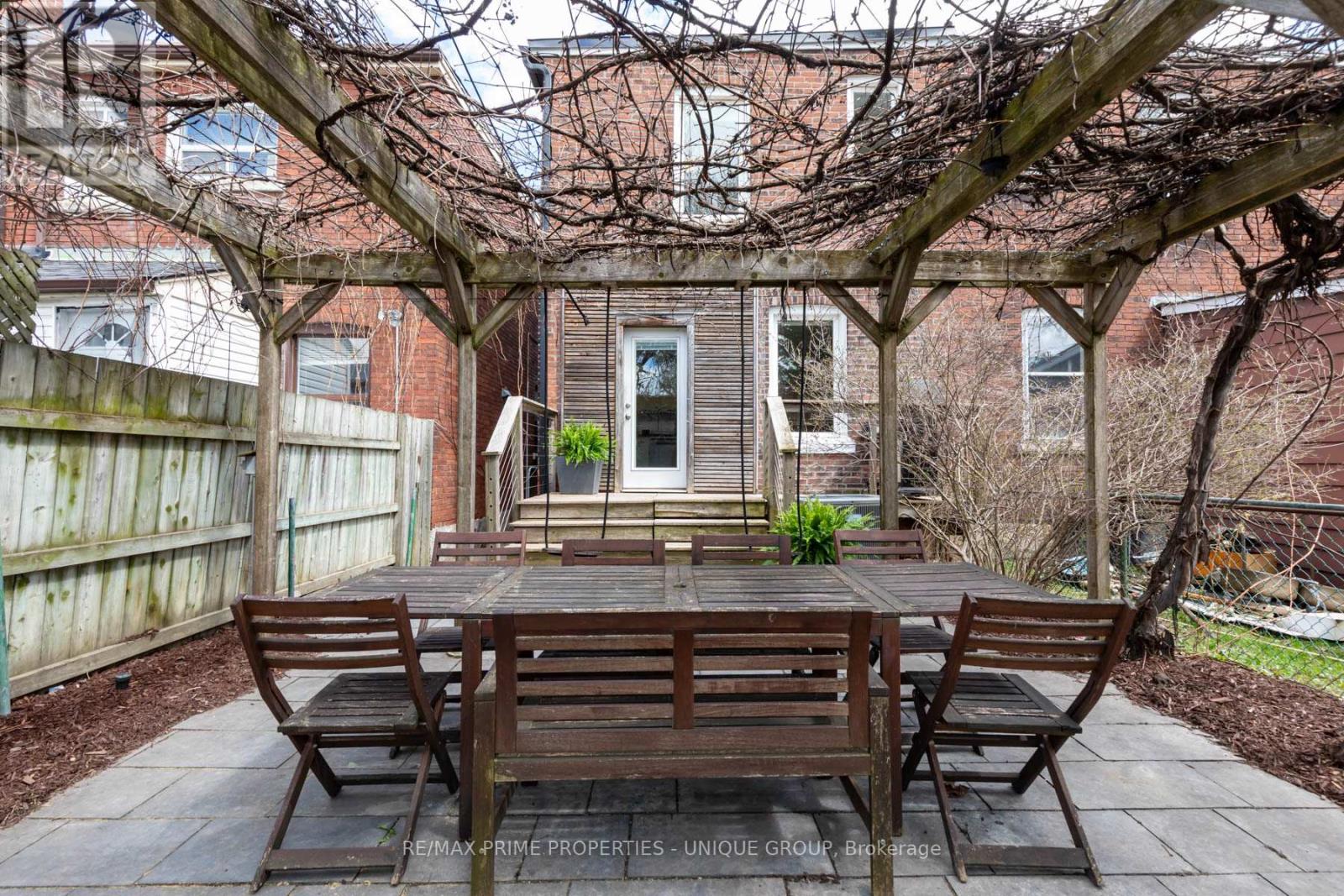 306 Westmoreland Avenue, Toronto, Ontario  M6H 3A5 - Photo 37 - W13031052