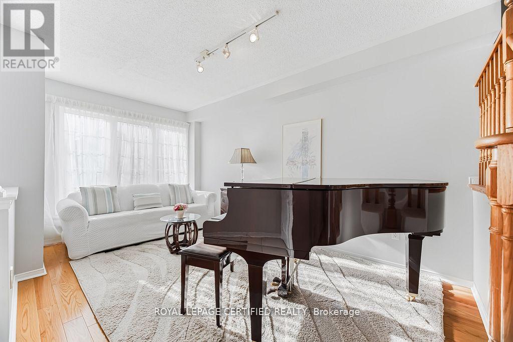 3478 Covent Crescent, Mississauga, Ontario  L5M 7K7 - Photo 3 - W13031072