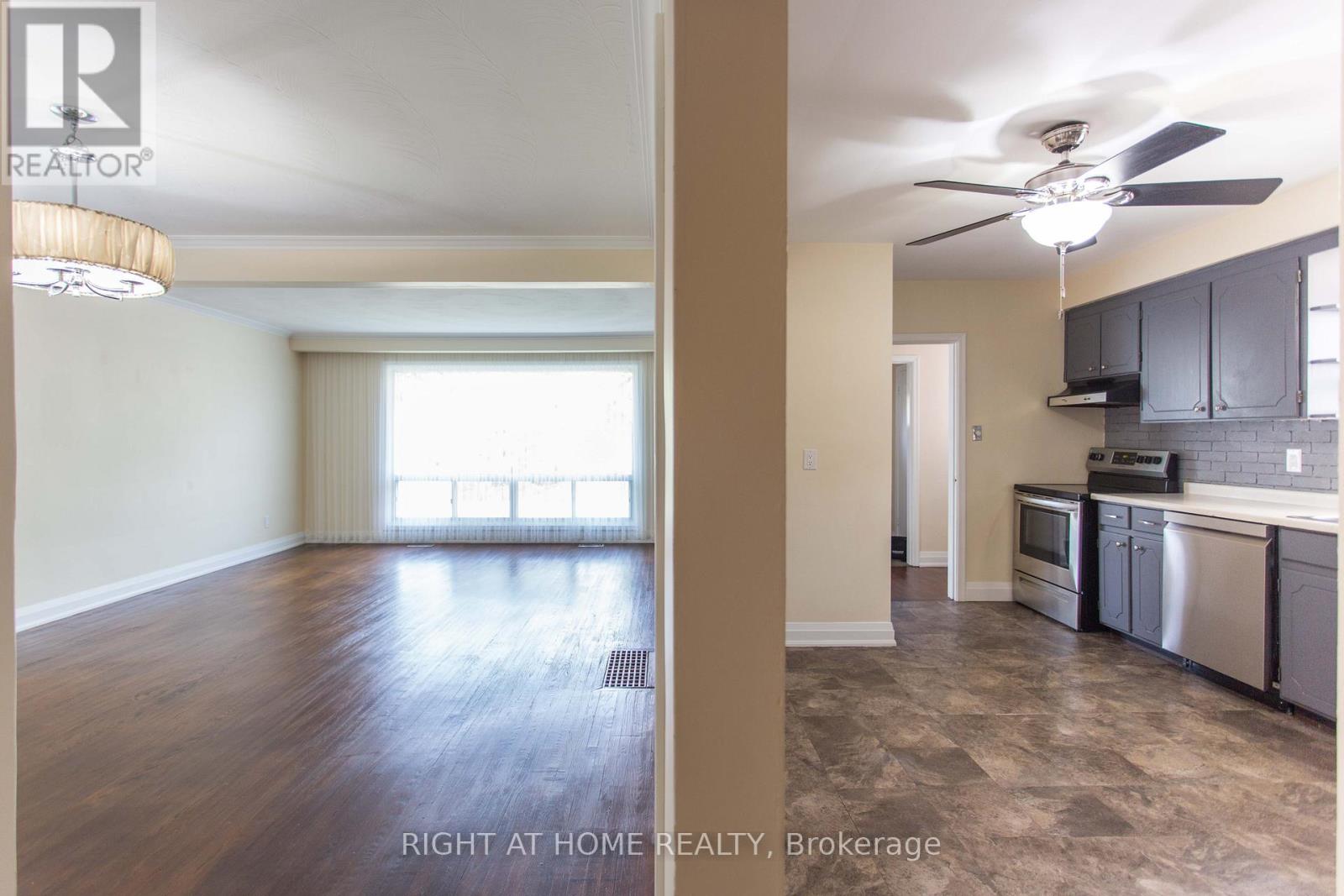 30 Northampton Drive, Toronto, Ontario  M9B 4S6 - Photo 14 - W13031122