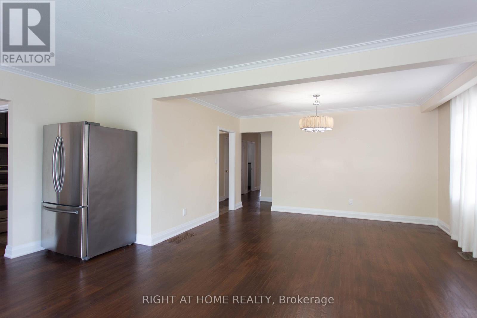 30 Northampton Drive, Toronto, Ontario  M9B 4S6 - Photo 4 - W13031122