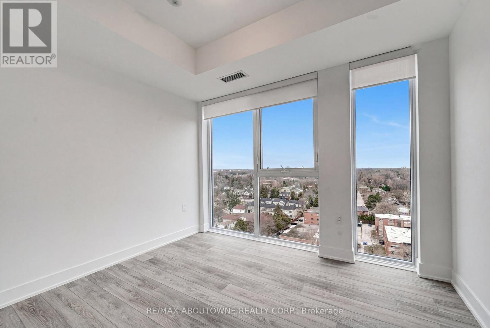 1205 - 2088 James Street, Burlington, Ontario  L7R 0H2 - Photo 15 - W13031138