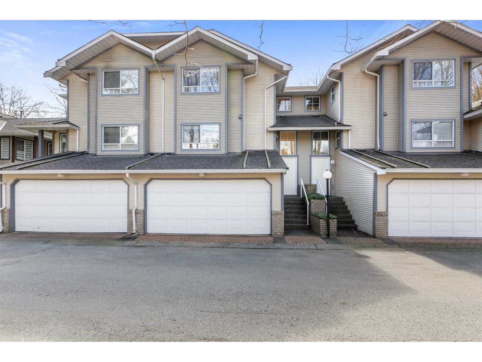 103 10538 153 STREET, surrey, British Columbia