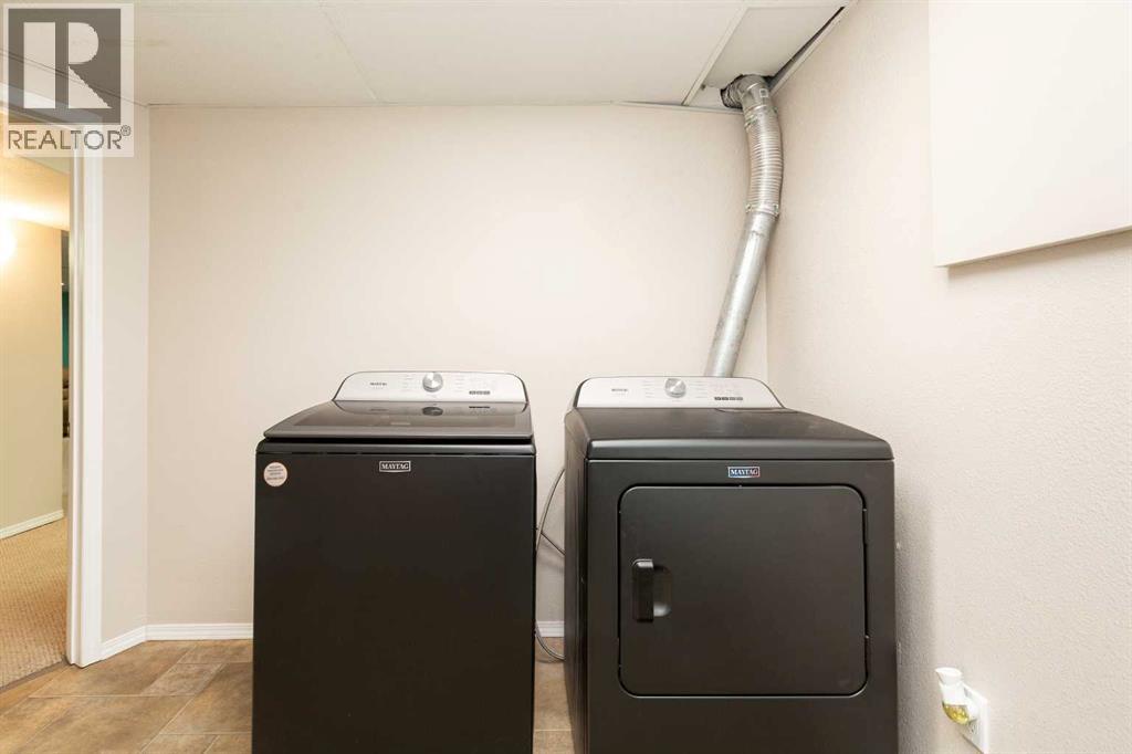 406 20 Street N, Lethbridge, Alberta  T1H 3N1 - Photo 32 - A2301592