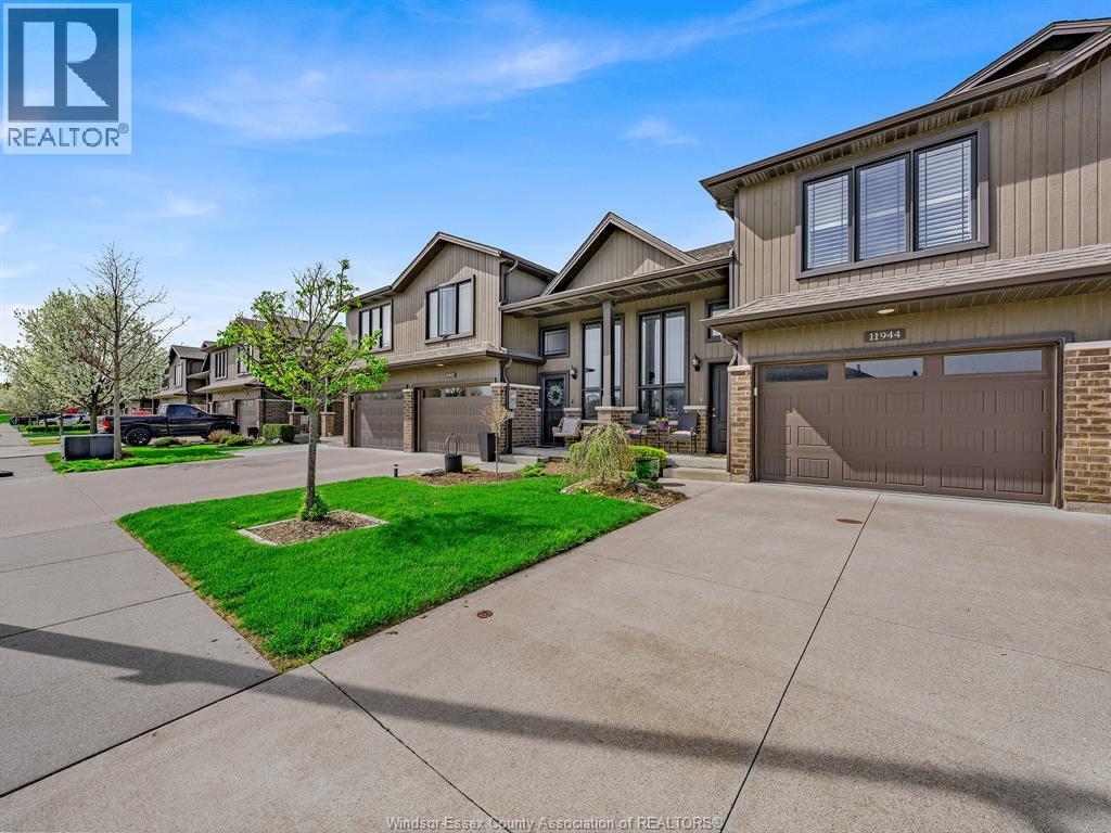 11944 Thistledown, Windsor, Ontario  N8P 0B7 - Photo 2 - 26008613