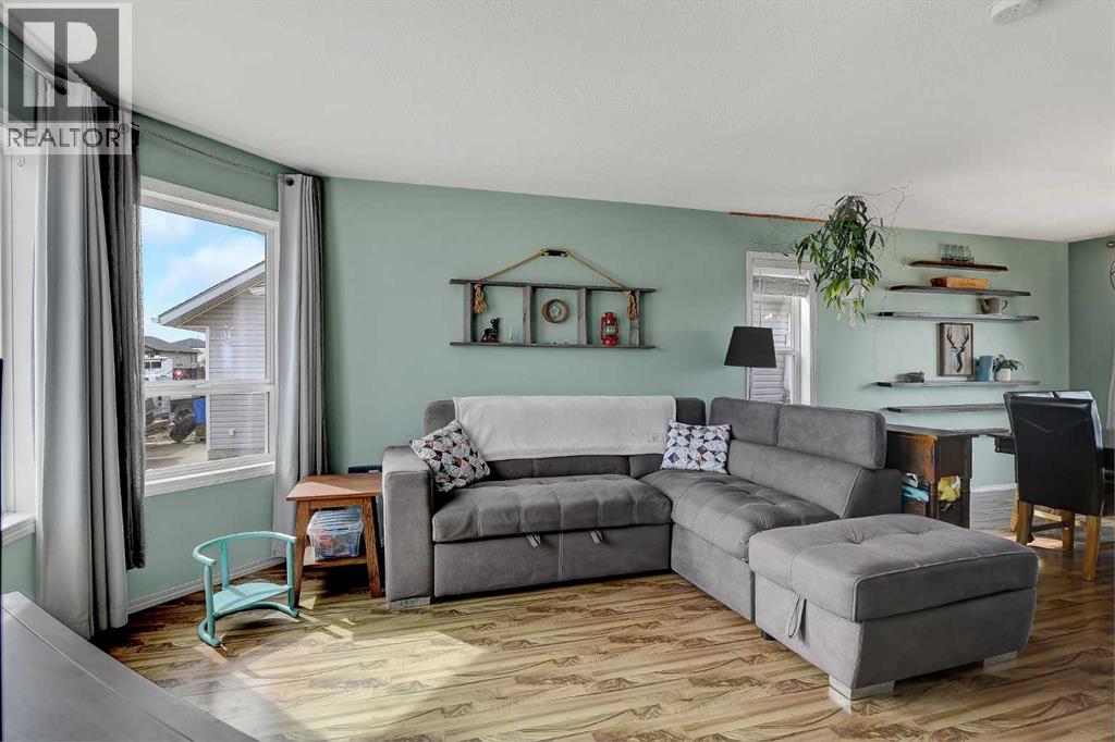 9707 101b Avenue, Sexsmith, Alberta  T0H 3C0 - Photo 2 - A2303692