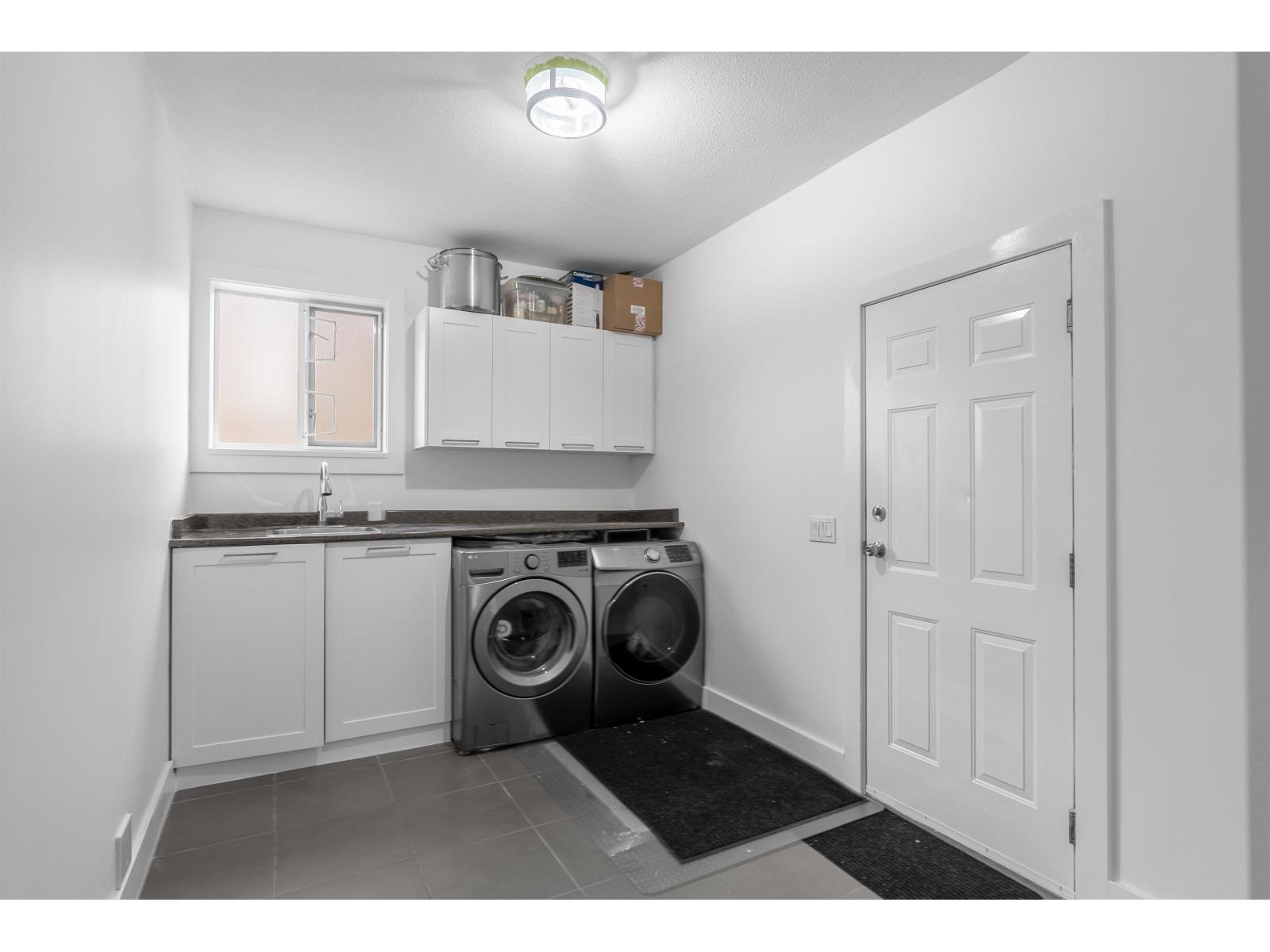 9671 157 Street, Surrey, British Columbia  V4N 2T2 - Photo 11 - R3114148