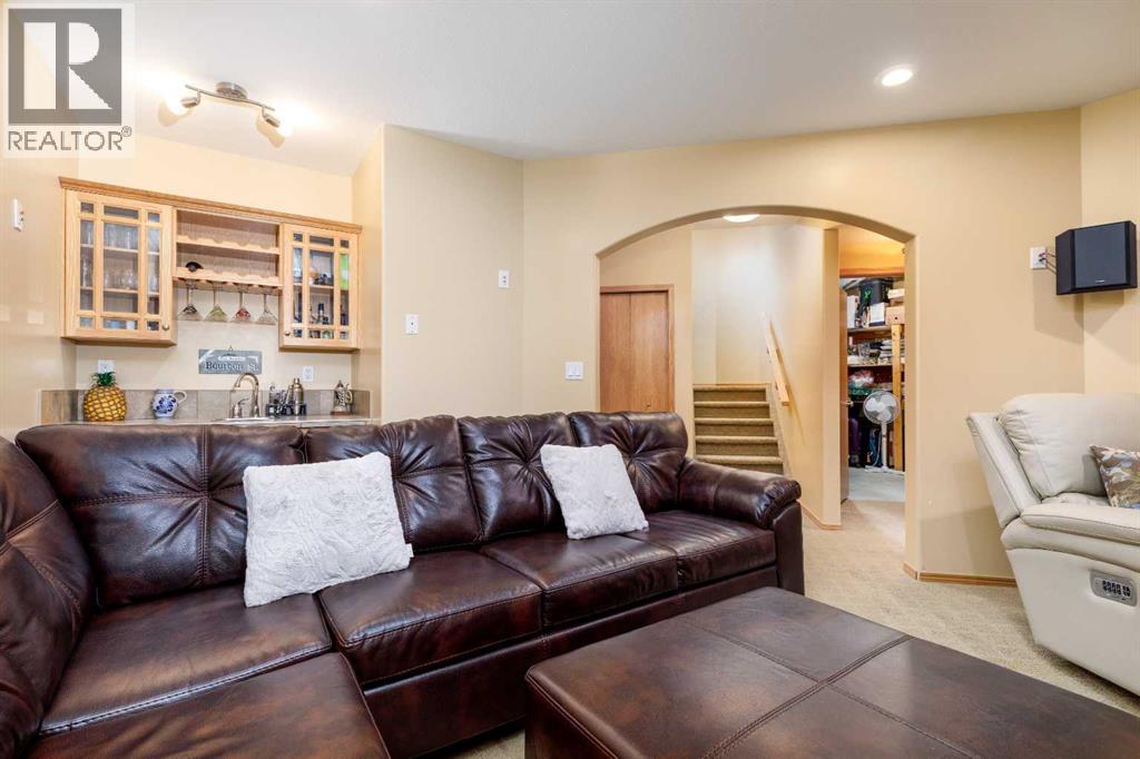 64 Lacey Close, Red Deer, Alberta  T4R 3R7 - Photo 35 - A2302916