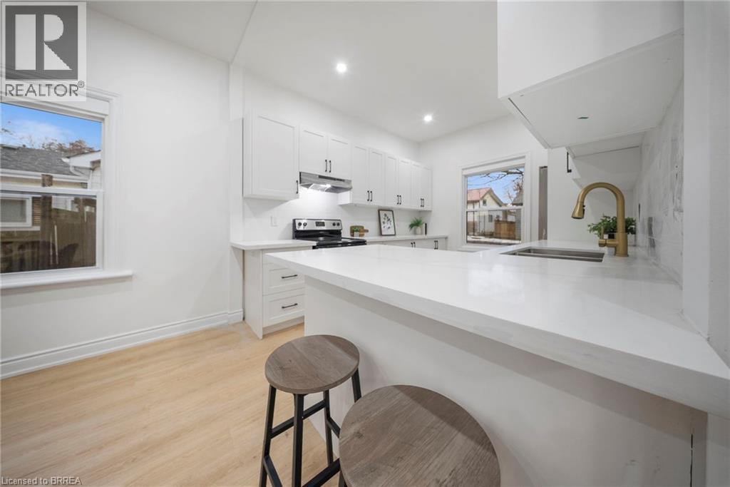 8 Main Street, Brantford, Ontario  N3R 3X2 - Photo 9 - 40822888