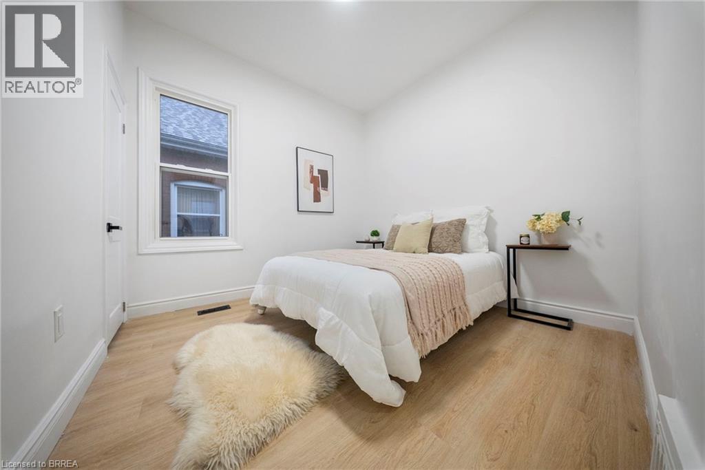 8 Main Street, Brantford, Ontario  N3R 3X2 - Photo 21 - 40822888