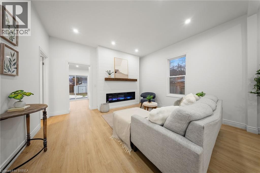 8 Main Street, Brantford, Ontario  N3R 3X2 - Photo 12 - 40822888