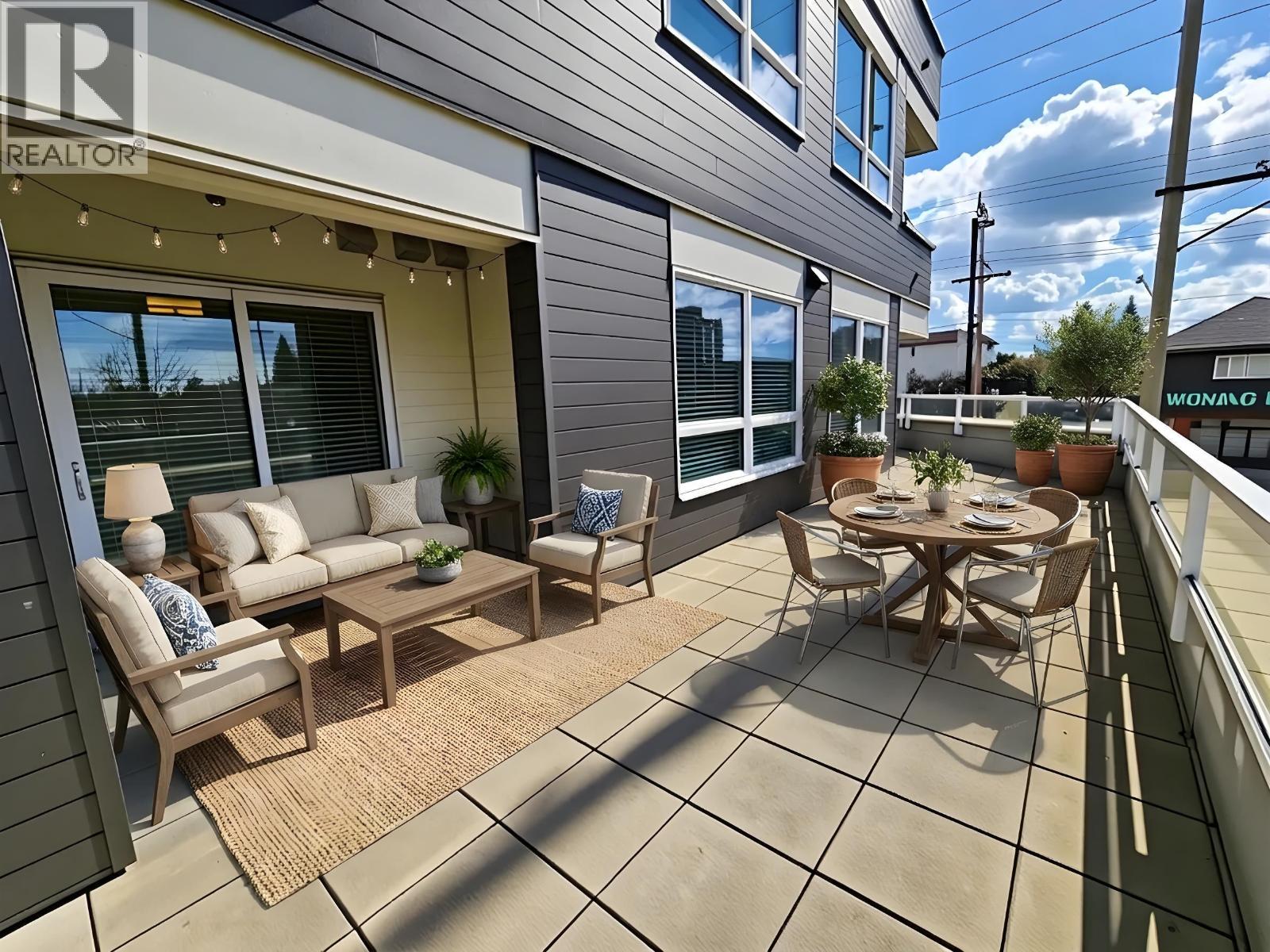 202 22265 Dewdney Trunk Road, Maple Ridge, British Columbia  V2X 3J1 - Photo 1 - R3098080