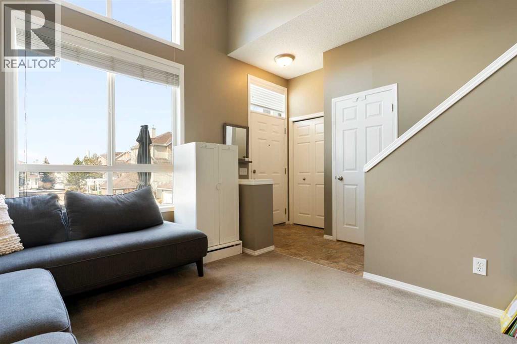 18 Tuscany Court NW, Calgary, Alberta  T3L 2Y8 - Photo 3 - A2294917