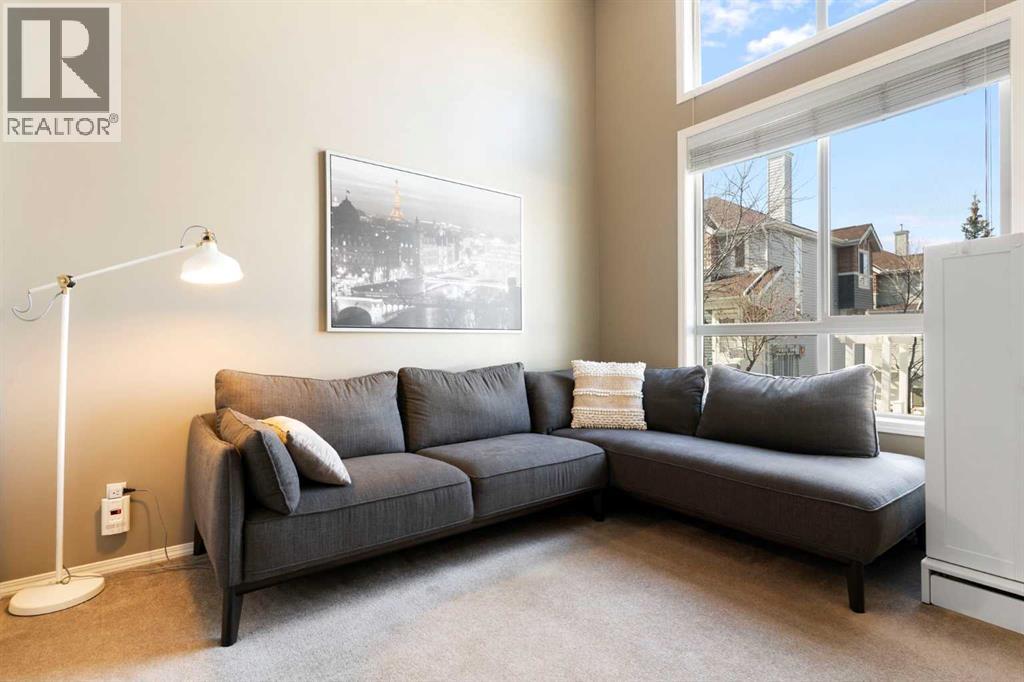 18 Tuscany Court NW, Calgary, Alberta  T3L 2Y8 - Photo 4 - A2294917