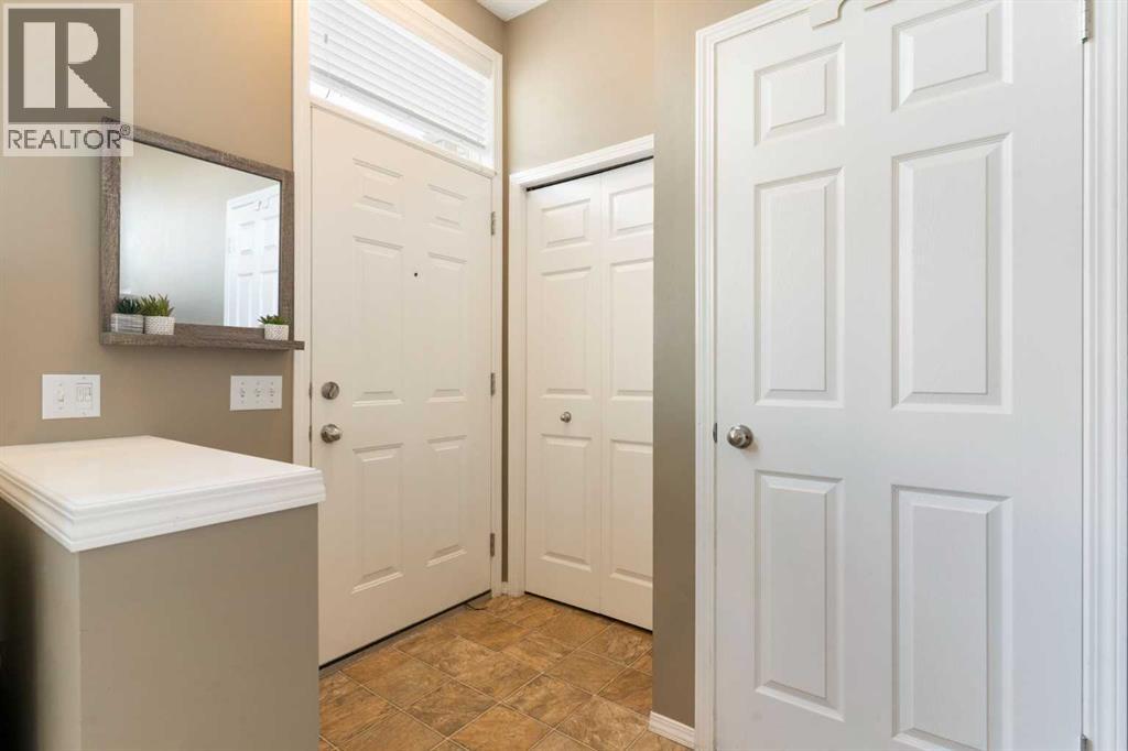 18 Tuscany Court NW, Calgary, Alberta  T3L 2Y8 - Photo 2 - A2294917