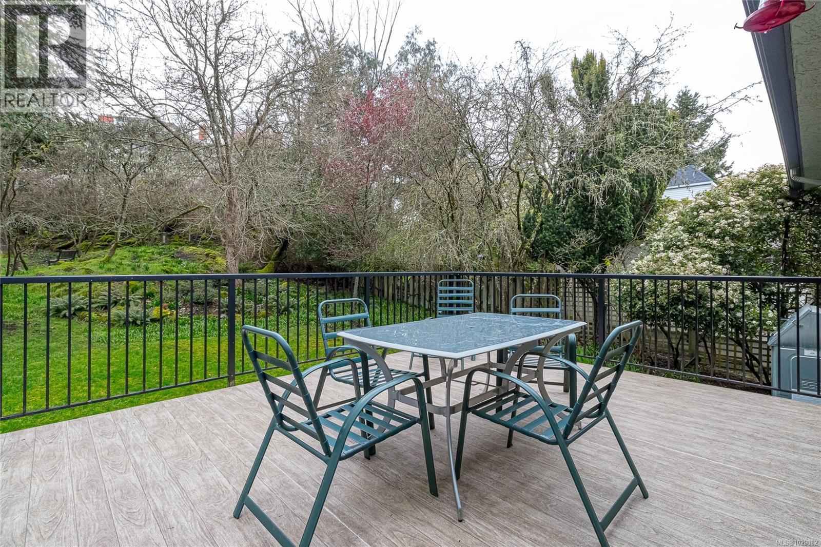 2015 Runnymede Ave, Oak Bay, British Columbia  V8S 2V5 - Photo 32 - 1029882