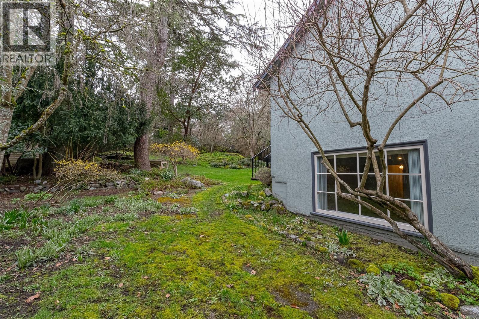 2015 Runnymede Ave, Oak Bay, British Columbia  V8S 2V5 - Photo 38 - 1029882