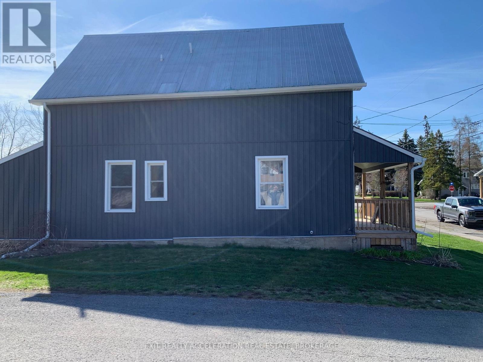 261 Robert Street, Greater Napanee, Ontario  K7R 2N4 - Photo 3 - X13031270