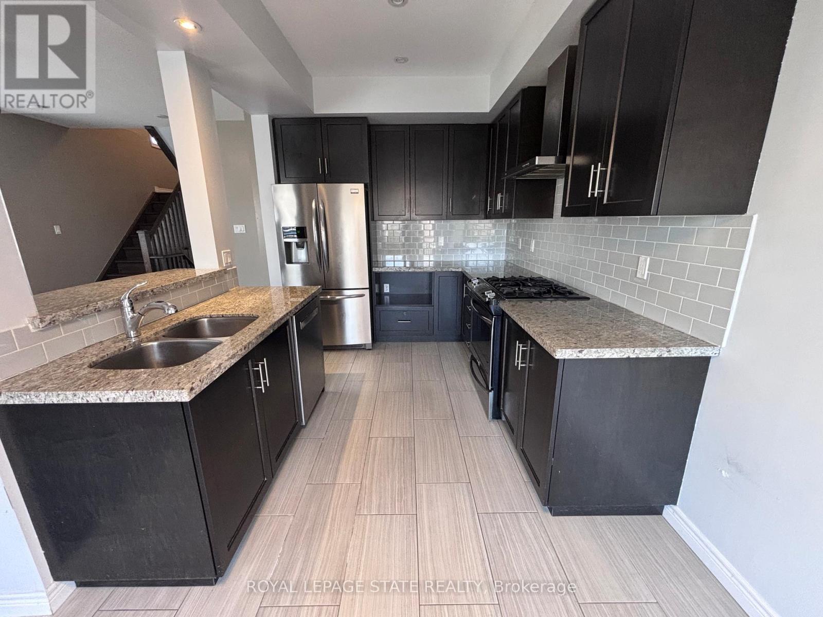 54 - 8 Lakelawn Road, Grimsby, Ontario  L3M 0G1 - Photo 15 - X13030908