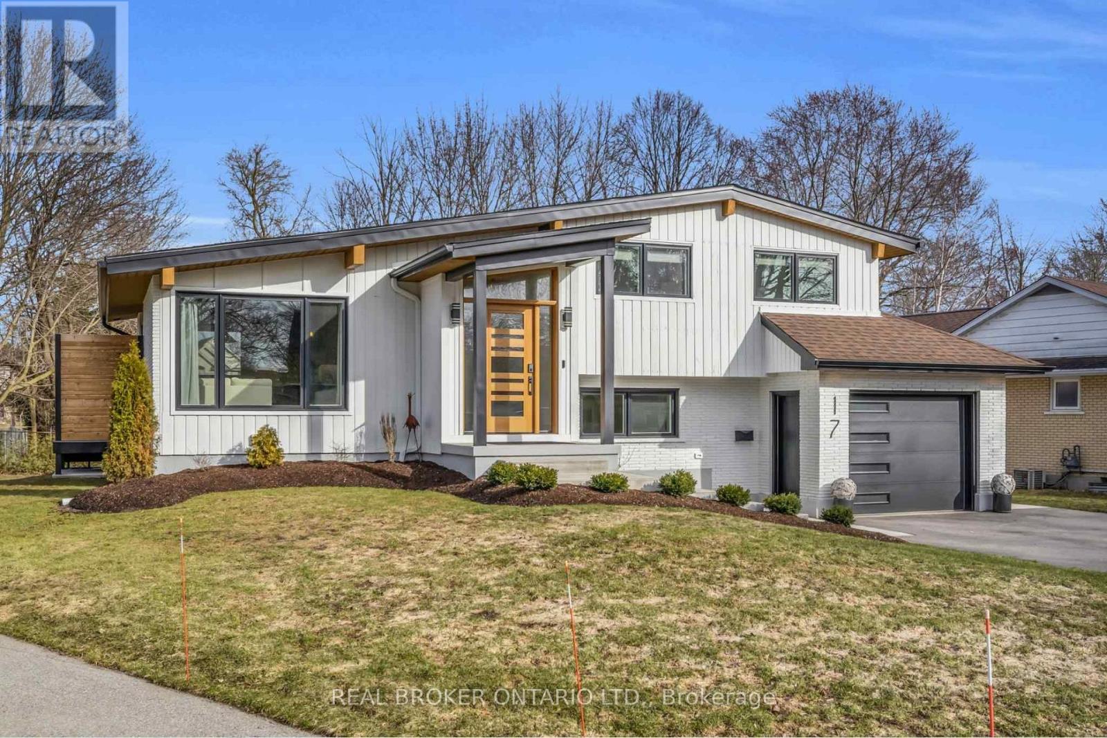 17 Bluebird Place, Woolwich, Ontario  N3B 1W7 - Photo 3 - X13030914