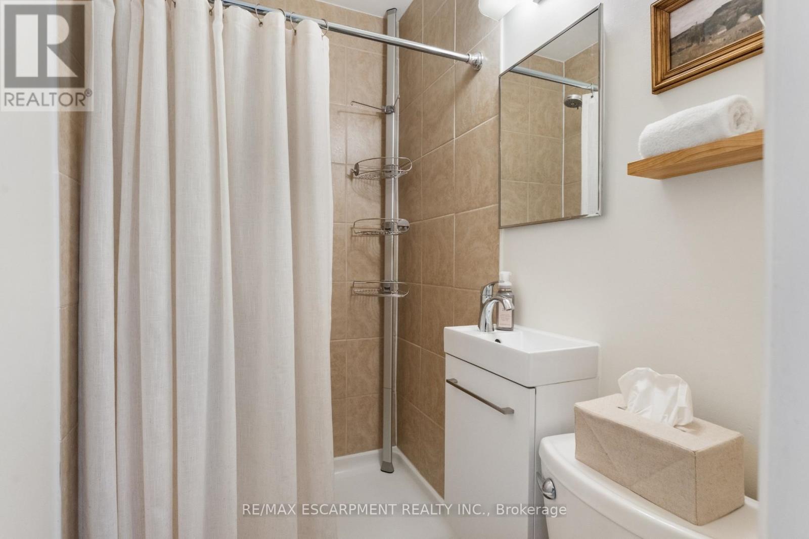 121 - 201 Queen Victoria Drive, Hamilton, Ontario  L8W 1W7 - Photo 14 - X13031056