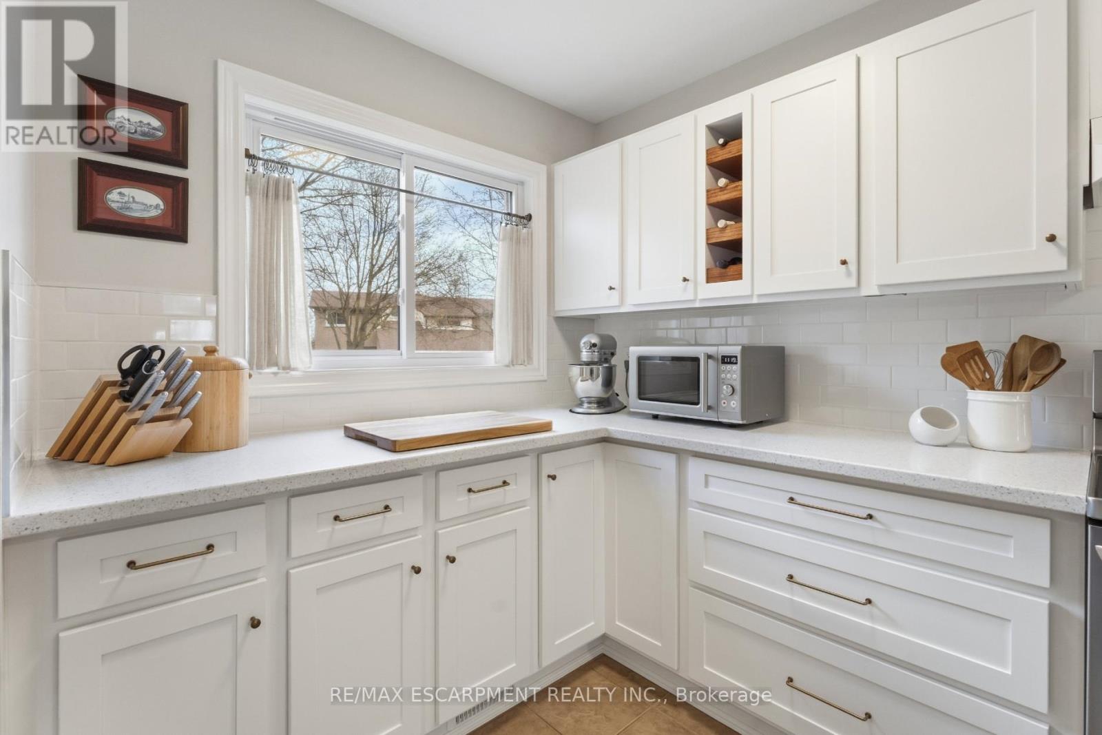 121 - 201 Queen Victoria Drive, Hamilton, Ontario  L8W 1W7 - Photo 6 - X13031056