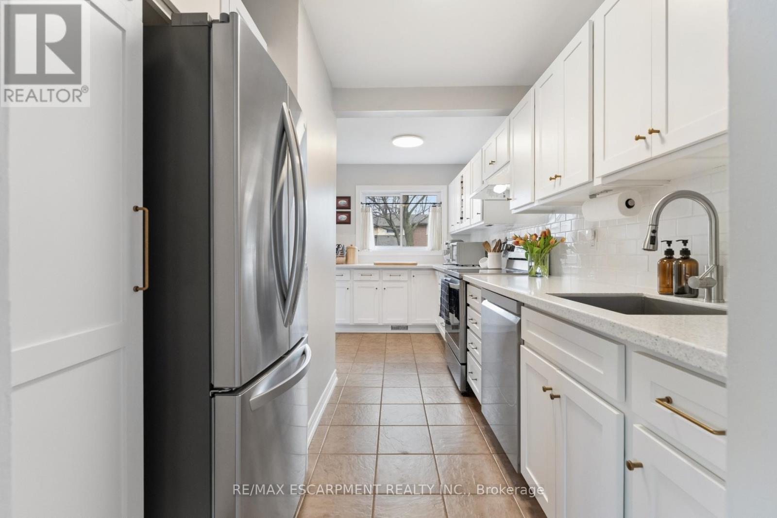 121 - 201 Queen Victoria Drive, Hamilton, Ontario  L8W 1W7 - Photo 9 - X13031056