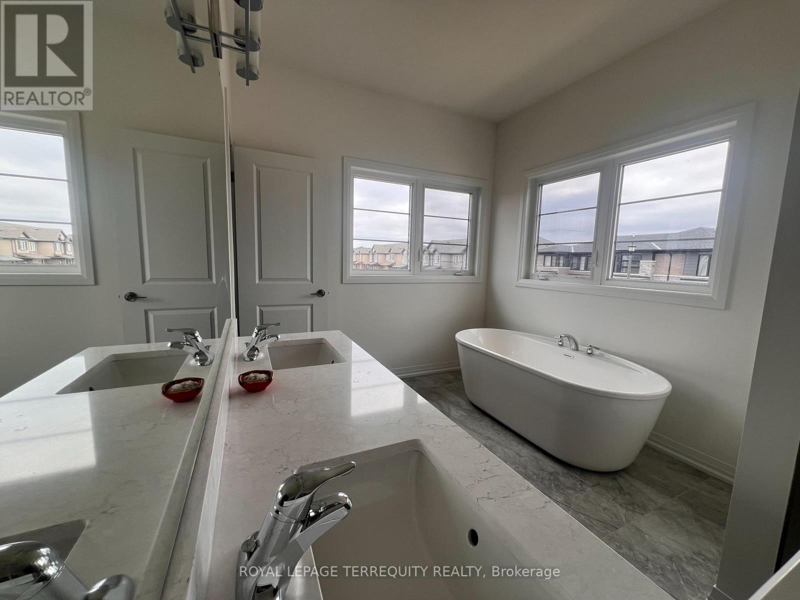 119 Acacia Road, Pelham, Ontario  L3E 0G6 - Photo 35 - X13031084