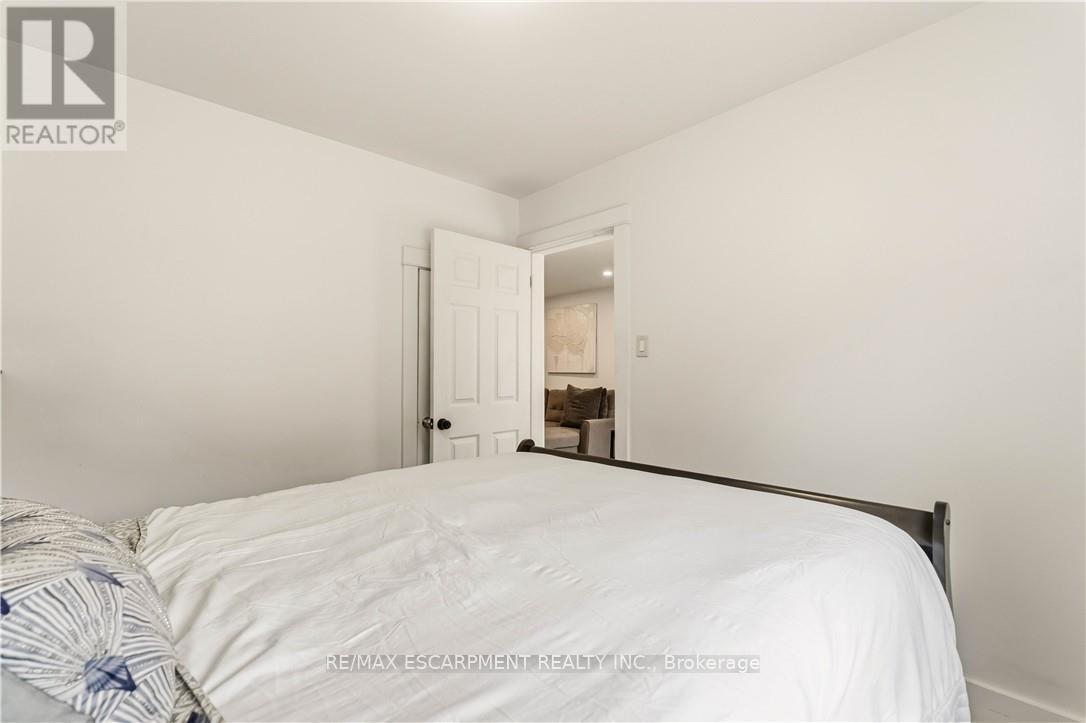 27 Edinburgh Avenue, Hamilton, Ontario  L8H 2C4 - Photo 12 - X13031136