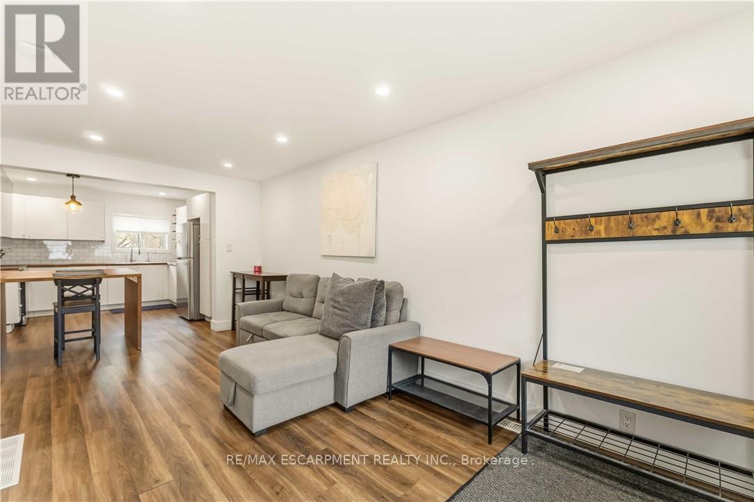 27 Edinburgh Avenue, Hamilton, Ontario  L8H 2C4 - Photo 3 - X13031136