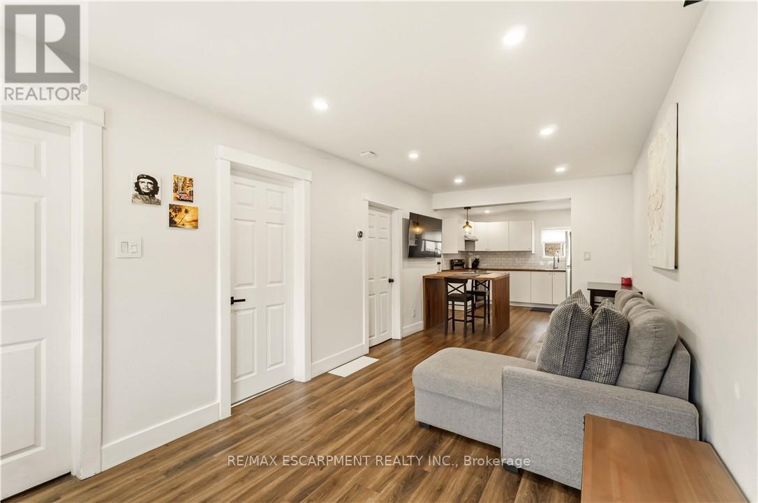 27 Edinburgh Avenue, Hamilton, Ontario  L8H 2C4 - Photo 4 - X13031136