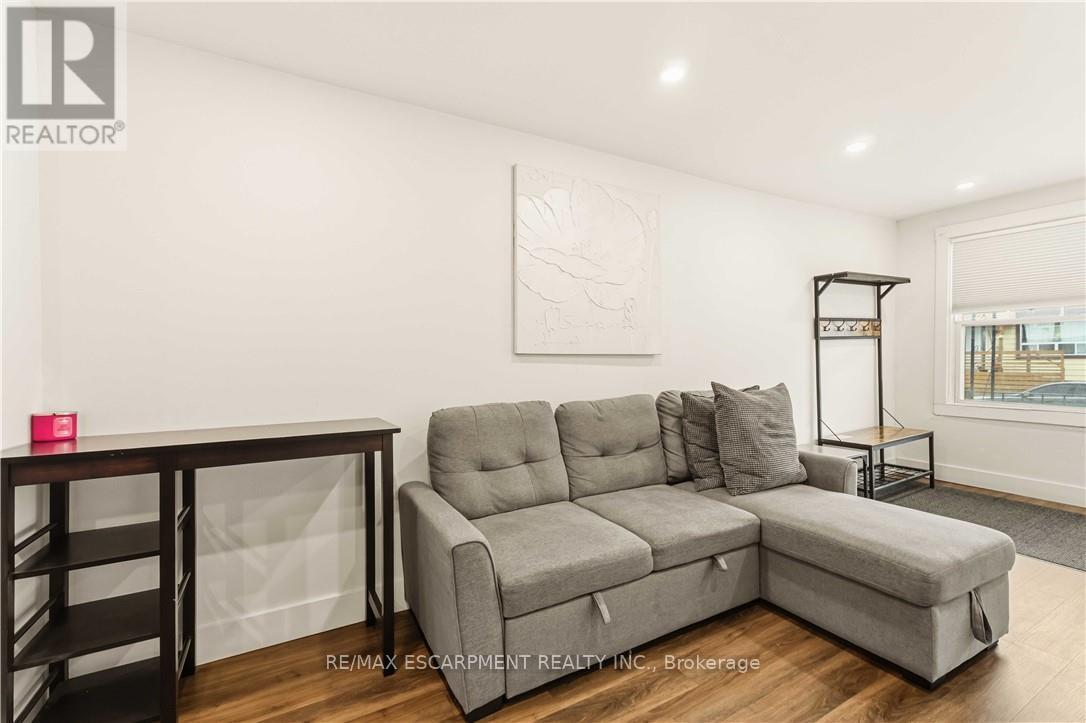 27 Edinburgh Avenue, Hamilton, Ontario  L8H 2C4 - Photo 5 - X13031136