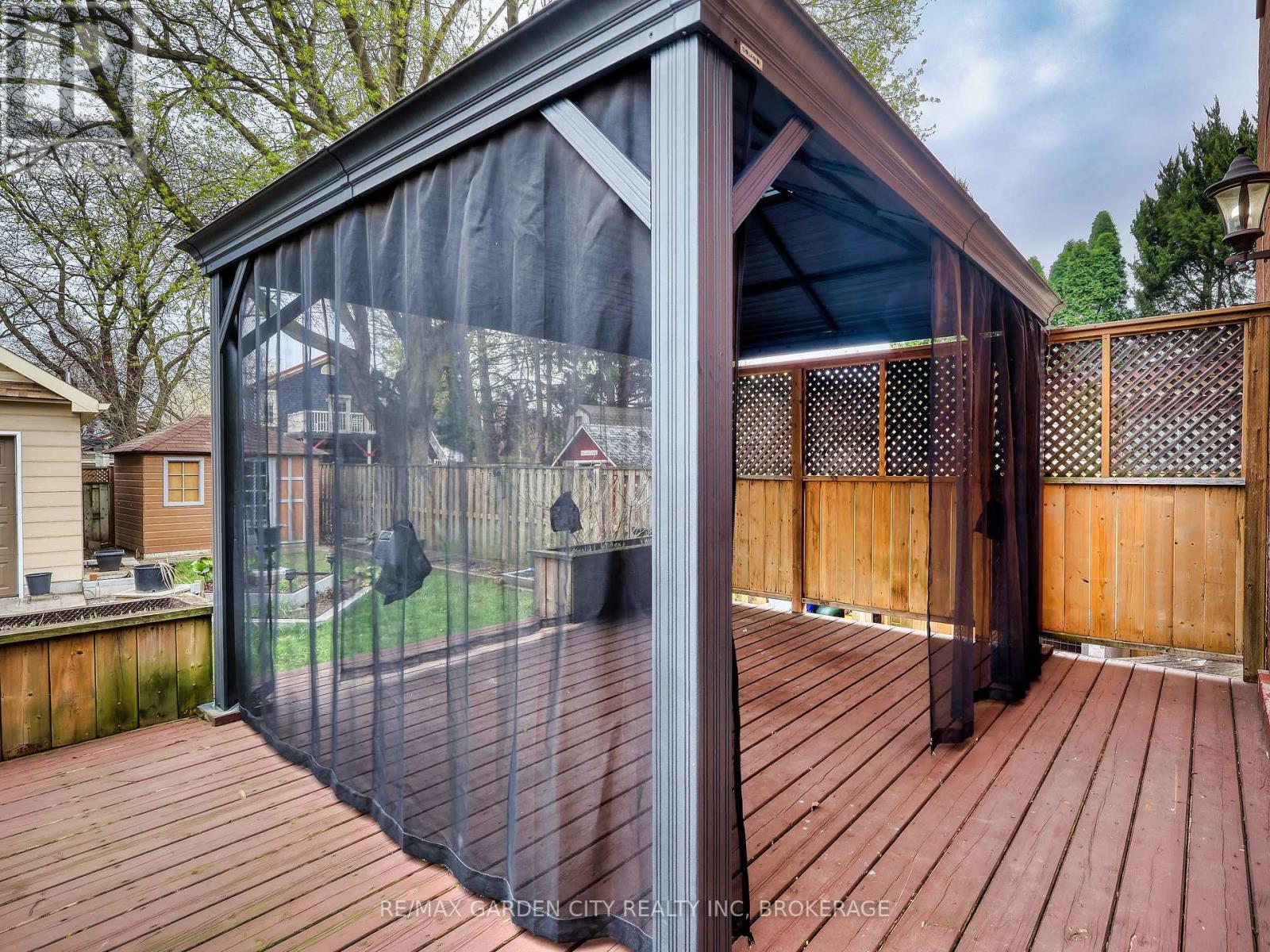 60 Woodland Avenue, St. Catharines, Ontario  L2R 5A3 - Photo 5 - X13031272