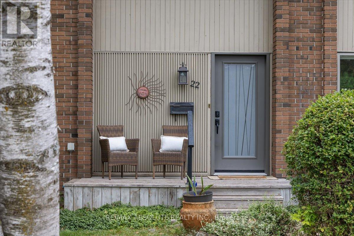 22 Banting Crescent, Ottawa, Ontario  K2K 1P4 - Photo 4 - X12735056