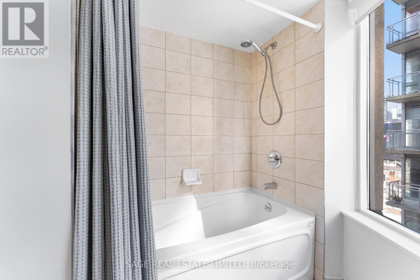 1507 - 200 Victoria Street, Toronto (Church-Yonge Corridor), Ontario  M5B 1V8 - Photo 13 - C13031146